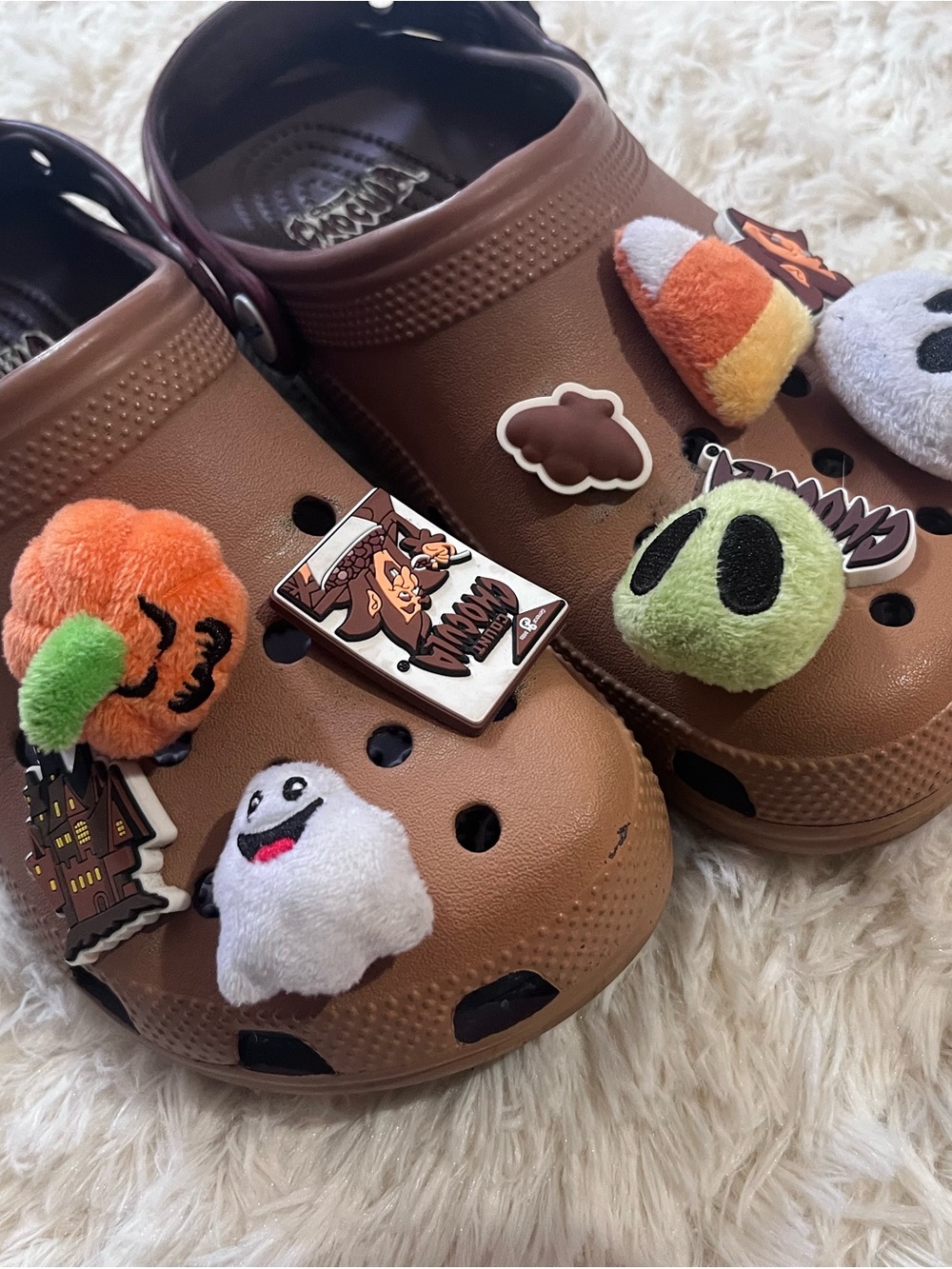 Limited Edition The General Mills x Crocs - Picture 3 of 3
